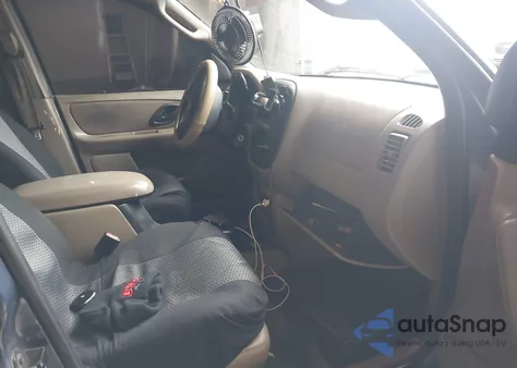 2001 Ford Escape Xlt из США, поврежденный, VIN 1FMYU03151KF62005